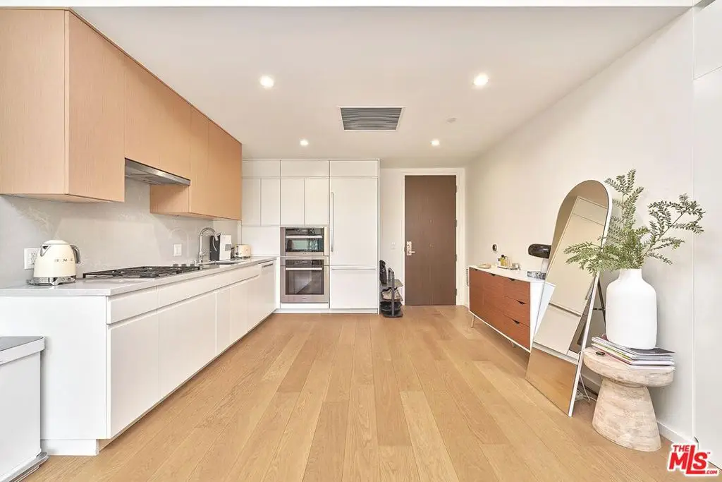 877 Francisco Street #1207, Los Angeles, CA 90017 - Image #1