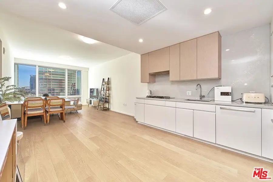 877 Francisco Street #1207, Los Angeles, CA 90017 - Image #2