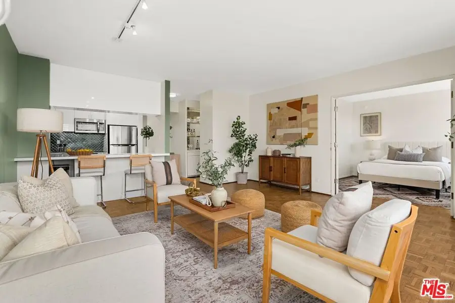 969 Hilgard Avenue #603, Los Angeles, CA 90024 - Image #2