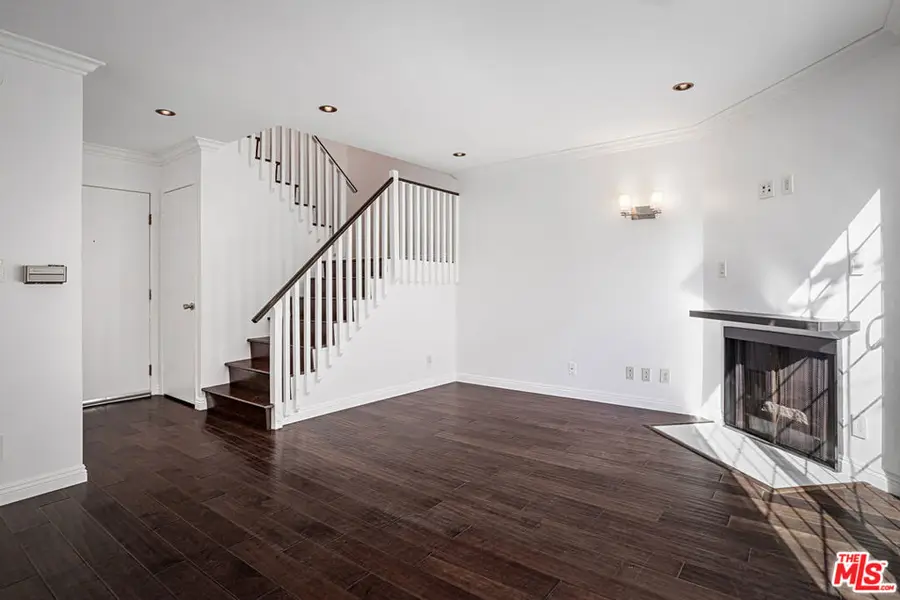 15002 Magnolia Boulevard #4, Sherman Oaks, CA 91403 - #3