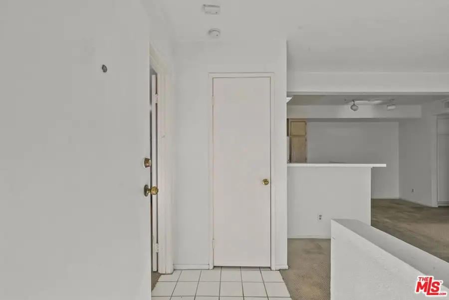 21302 Nandina Lane #202, Newhall, CA 91321 - Image #3