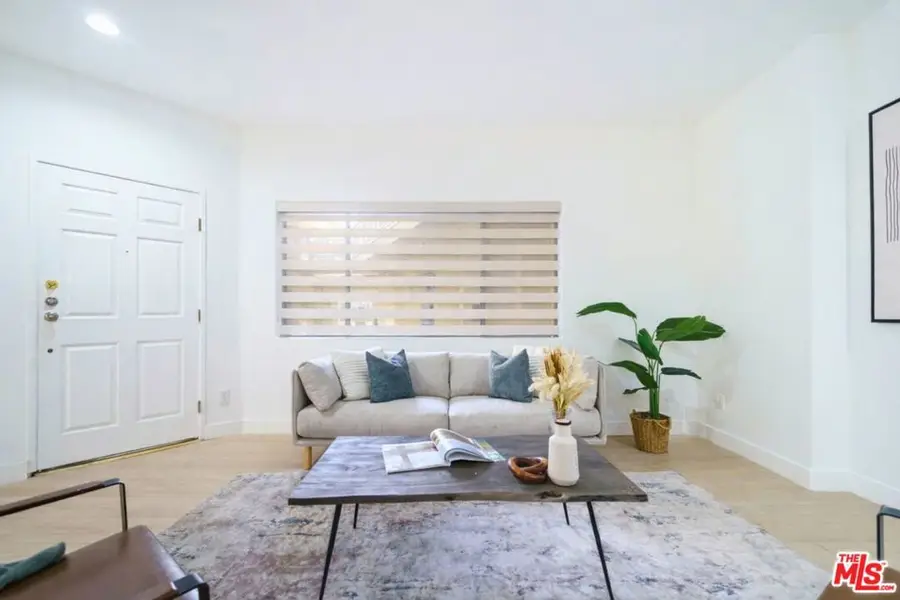 861 S Windsor Boulevard #103, Los Angeles, CA 90005 - #3