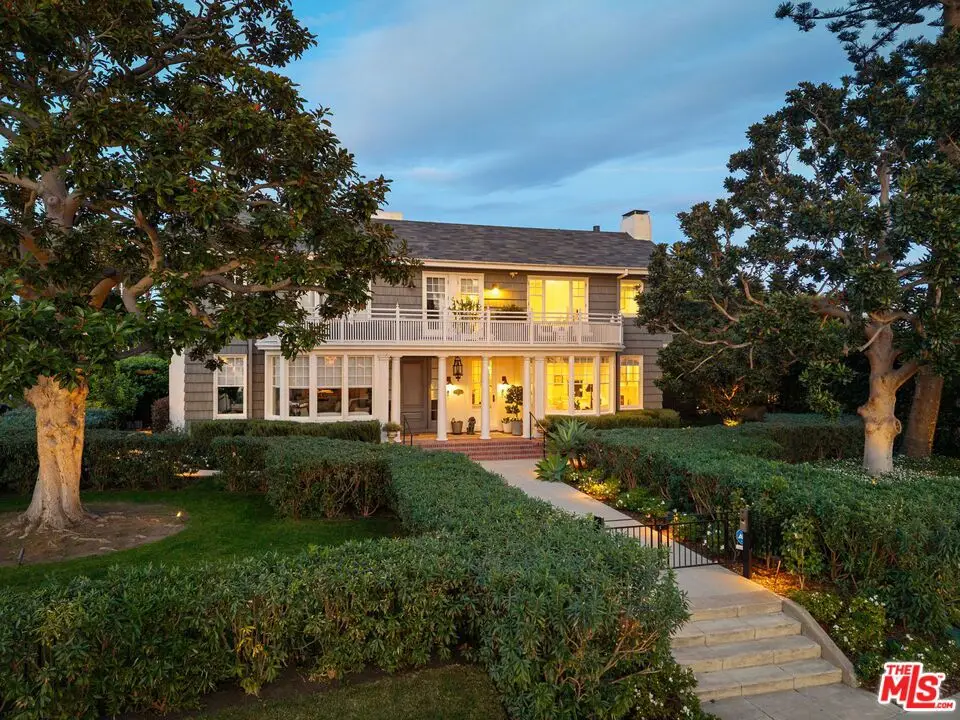 401 Ocean Avenue #2, Santa Monica, CA 90402 - Image #1