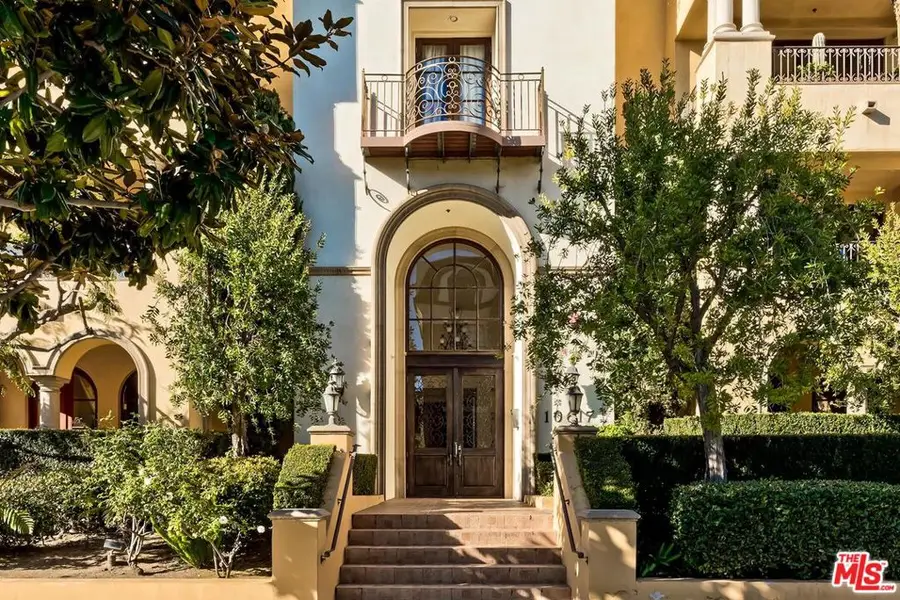 10617 Eastborne Avenue #PH1, Los Angeles, CA 90024 - Image #2