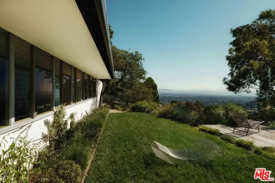 1531 N Tigertail Road, Los Angeles, CA 90049 - #2