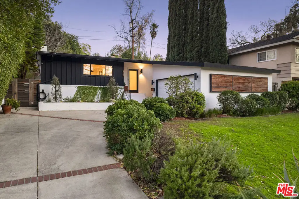 4736 Conejo Avenue, Woodland Hills, CA 91364 - #1