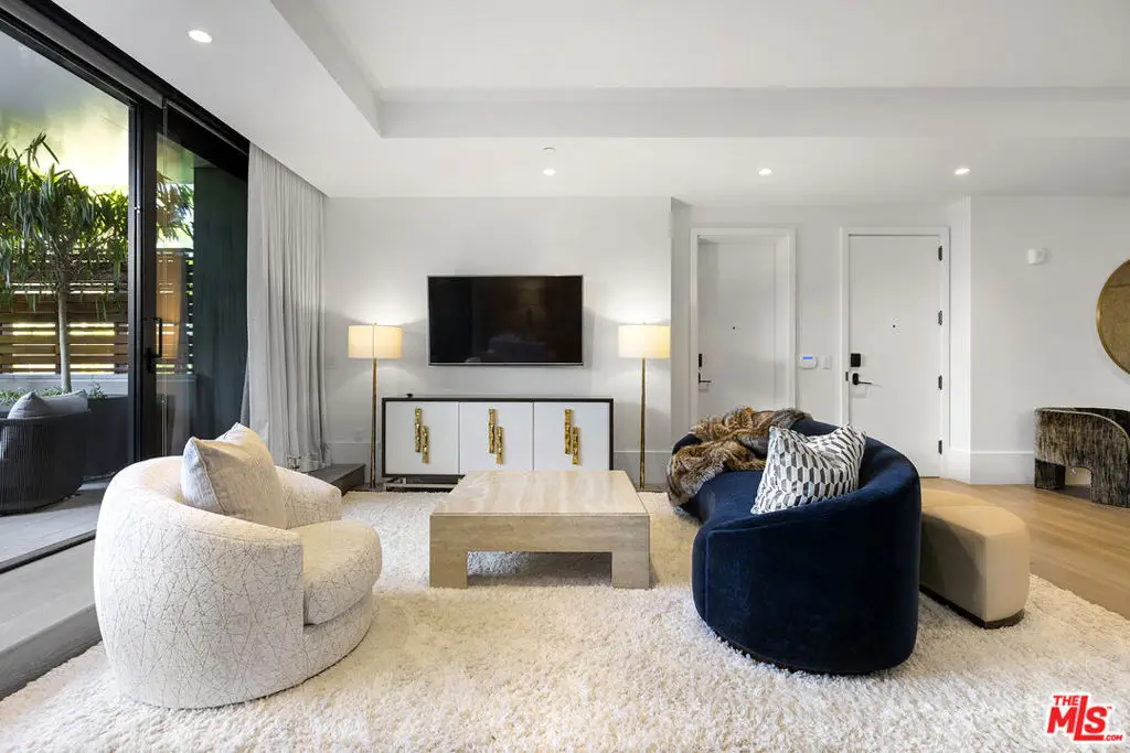 8420 W Sunset Boulevard #405, West Hollywood, CA 90069 - Image #1