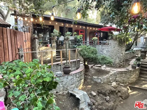 8757 Wonderland Park Avenue, Los Angeles, CA 90046