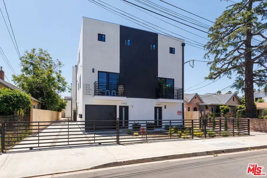 11314 Martha Street, North Hollywood, CA 91601 - Image #2