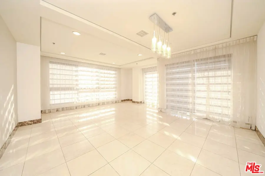 702 S Serrano Avenue #501, Los Angeles, CA 90005 - #2