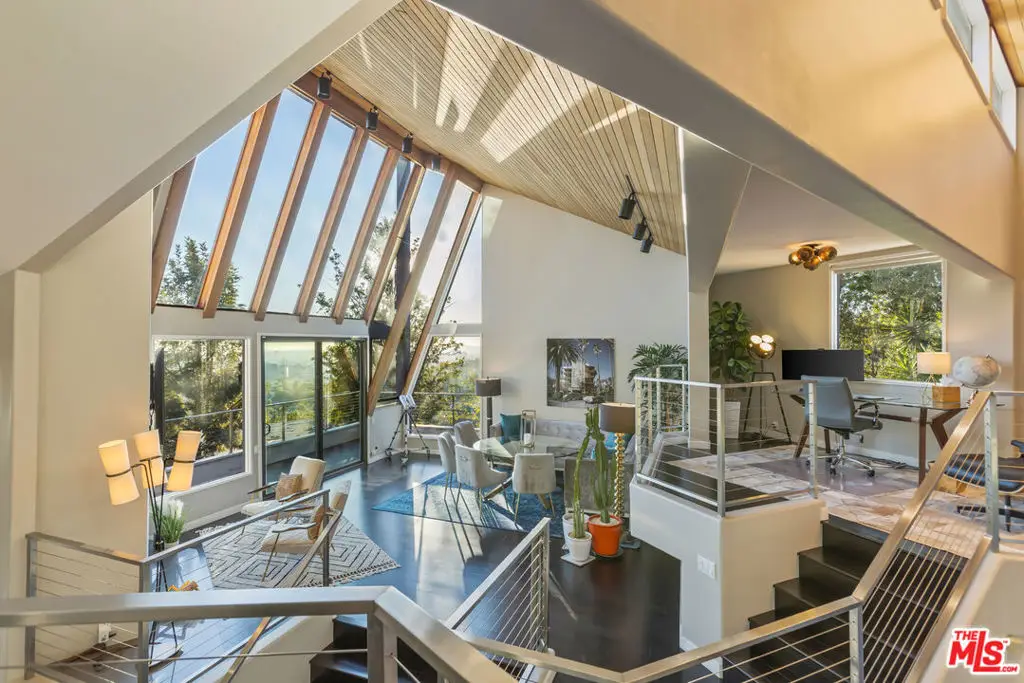 5682 Spreading Oak Drive, Los Angeles, CA 90068 - Image #1