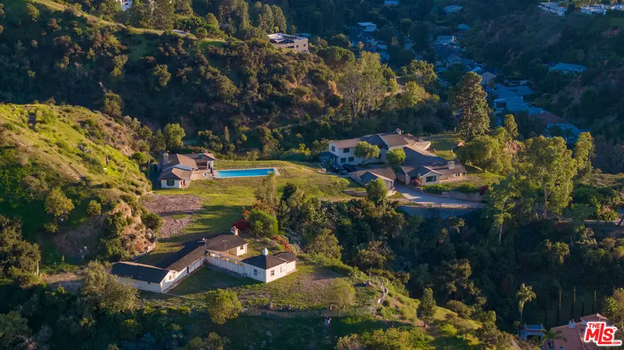 9501 Gloaming Drive, Beverly Hills, CA 90210 - Image #3