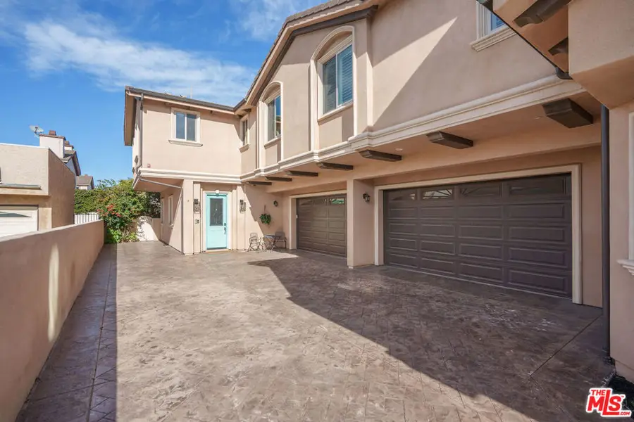 2005 Robinson Street #B, Redondo Beach, CA 90278 - #3