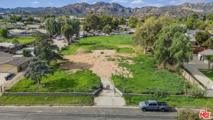 10425 Independence Avenue, Chatsworth, CA 91311 - Image #3