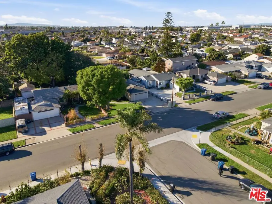 15381 Pacific Street, Midway City, CA 92655 - #2