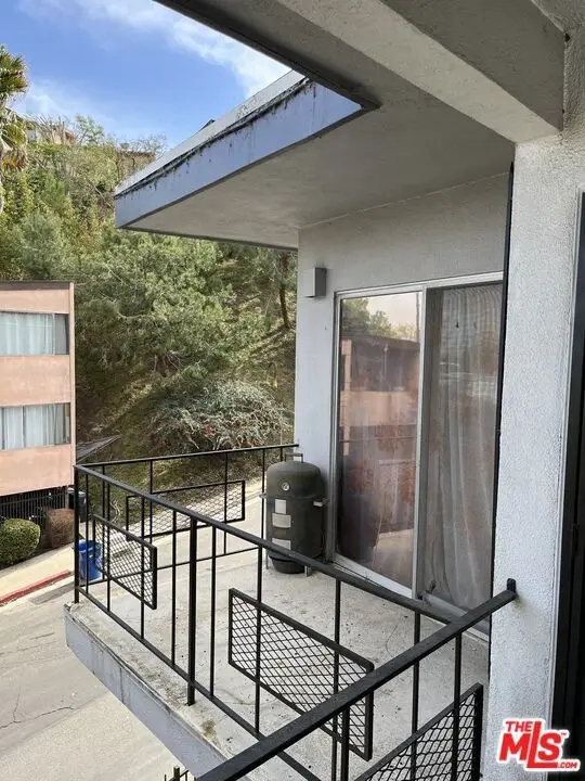 4431 Don Ricardo Drive #10, Los Angeles, CA 90008 - Image #3