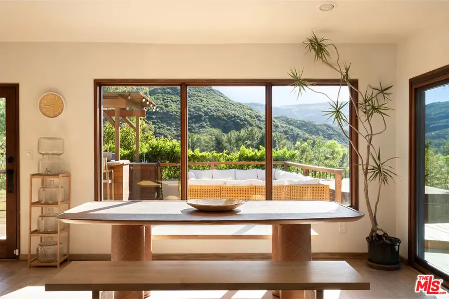 24537 Dry Canyon Cold Creek Road, Calabasas, CA 91302 - Image #2