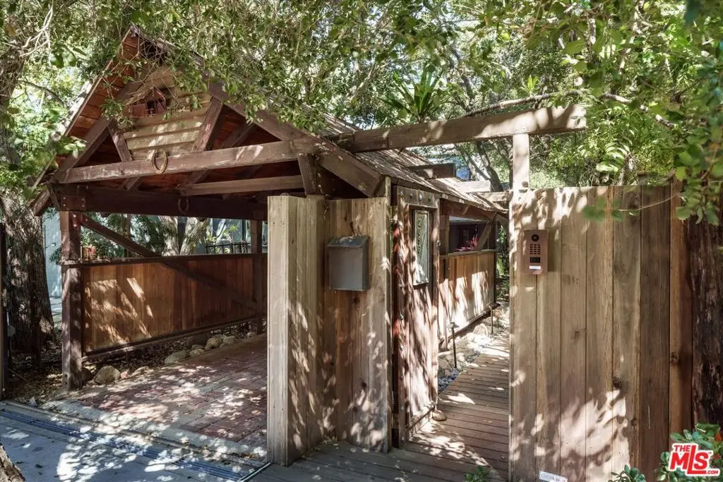 2056 Oakstone, Los Angeles, CA 90046 - #1