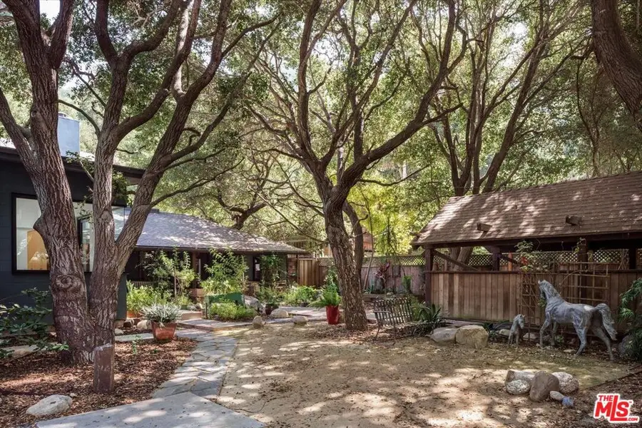 2056 Oakstone, Los Angeles, CA 90046 - #2