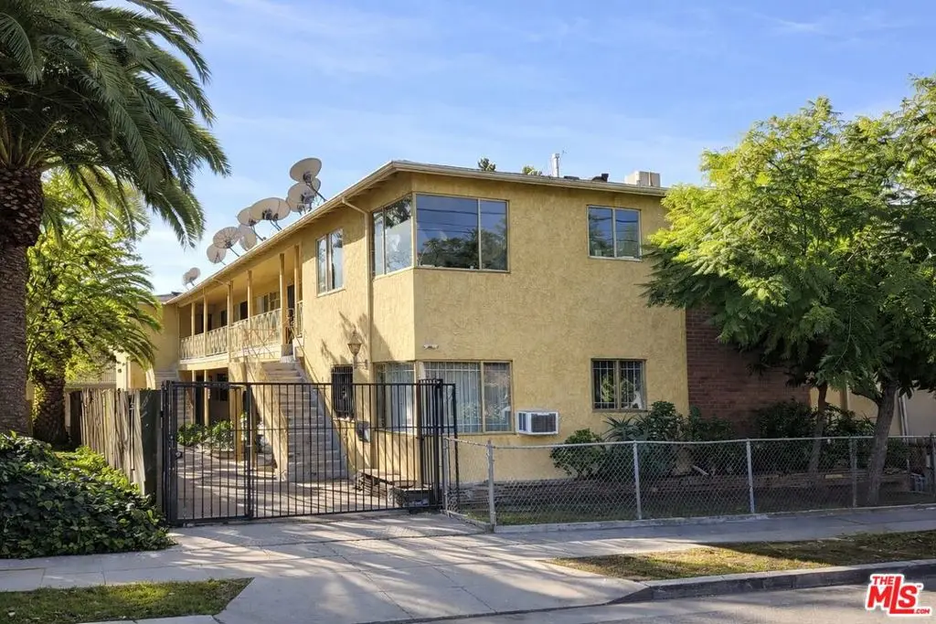 4730 Franklin Avenue, Los Angeles, CA 90027 - Image #1