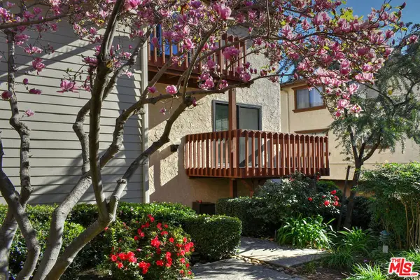 13942 Oxnard Street, Van Nuys, CA 91401