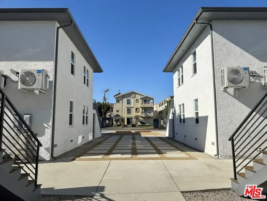 8716 Ramsgate Avenue, Los Angeles, CA 90045 - Image #2