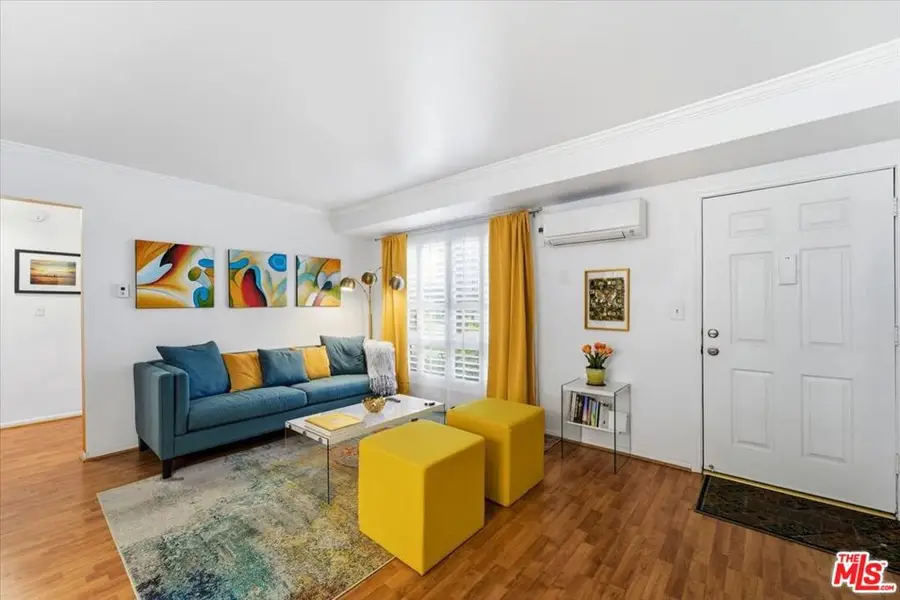 22030 Calvert Street #6, Woodland Hills, CA 91367 - Image #2