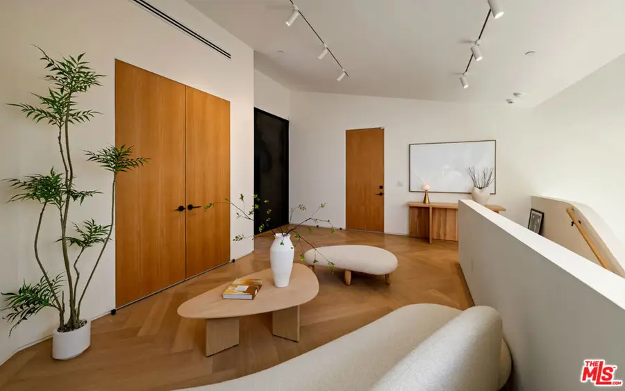 3699 Alta Mesa Drive, Studio City, CA 91604 - Image #3