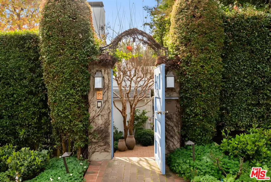 11948 S Saltair Terrace, Los Angeles, CA 90049 - #3