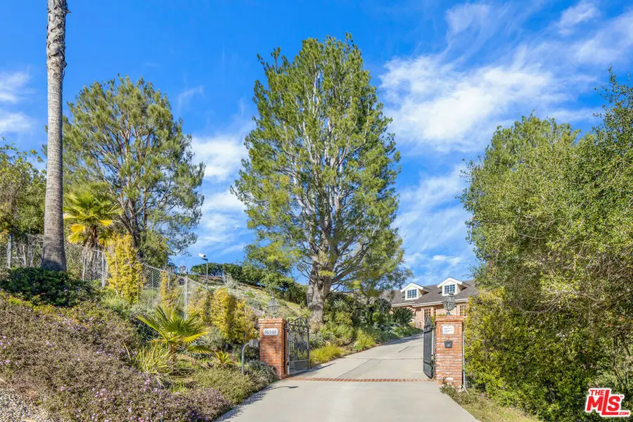 16501 Mulholland Drive, Los Angeles, CA 90049 - Image #2