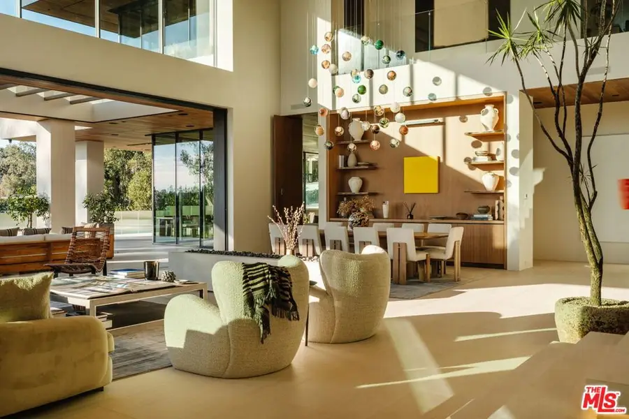 401 N Tigertail Road, Los Angeles, CA 90049 - Image #3