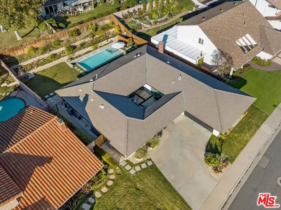 32019 Royceton Court, Westlake Village, CA 91361 - Image #2