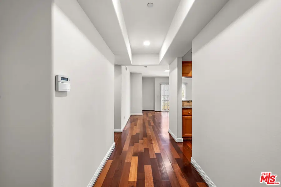 616 S Wilton Place #201, Los Angeles, CA 90005 - Image #3