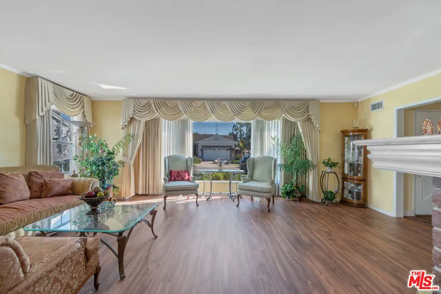 5925 S Chariton Avenue, Los Angeles, CA 90056 - Image #3