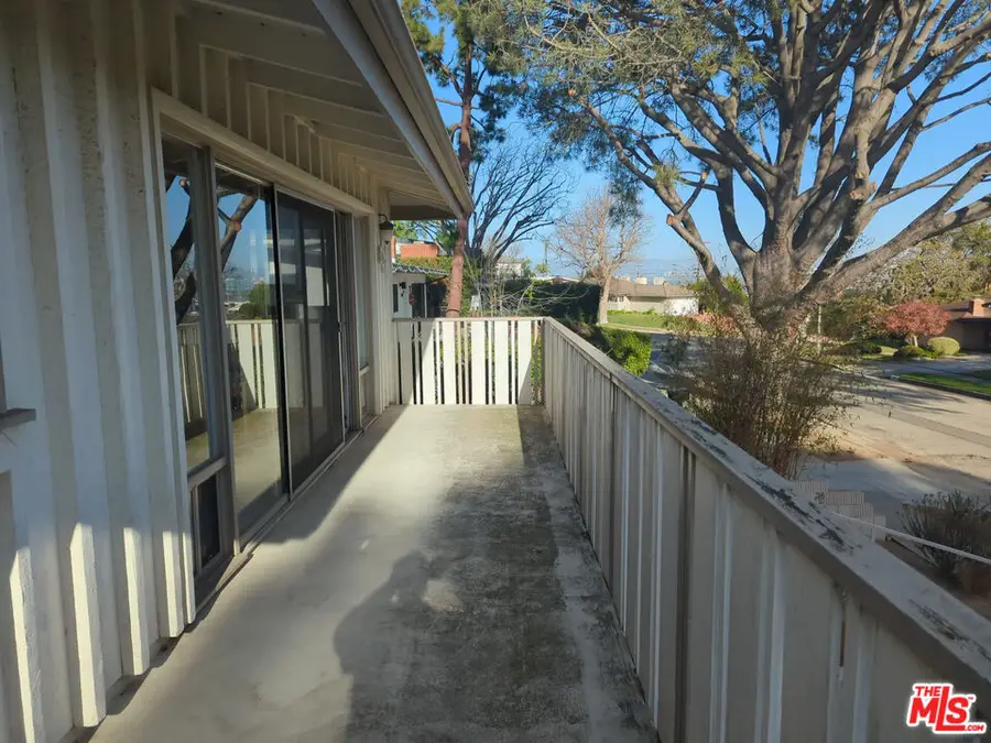 8217 Billowvista Drive, Playa Del Rey, CA 90293 - Image #3