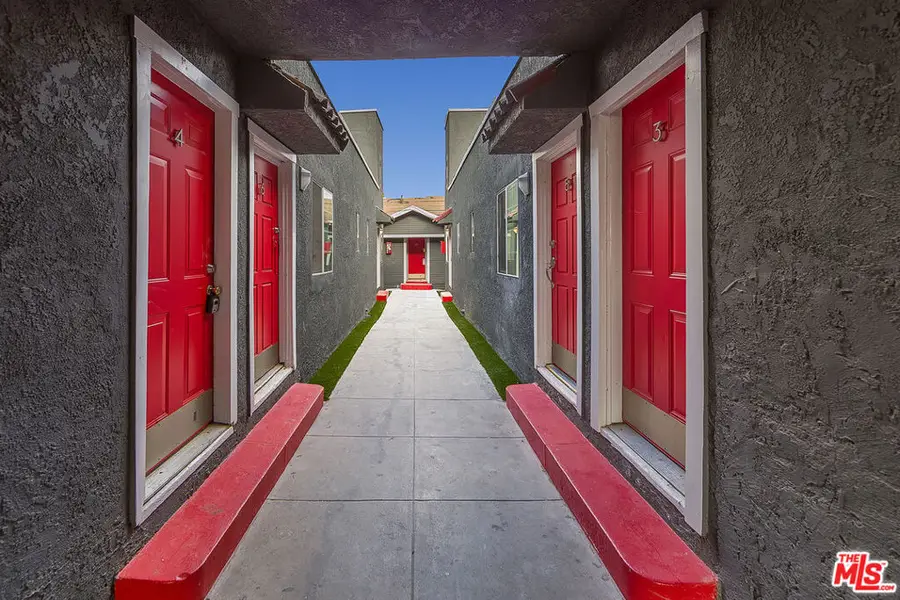 1377 Warren Avenue, Long Beach, CA 90813 - Image #2