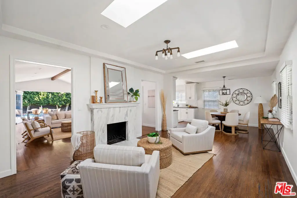 5732 Mammoth Avenue, Valley Glen, CA 91401 - Image #1