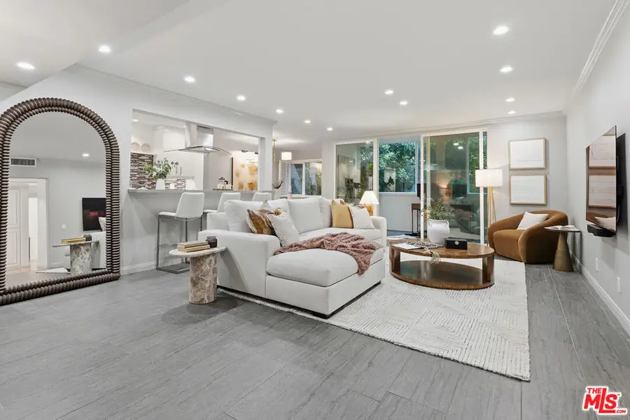 1015 N Kings Road #110, West Hollywood, CA 90069 - #2