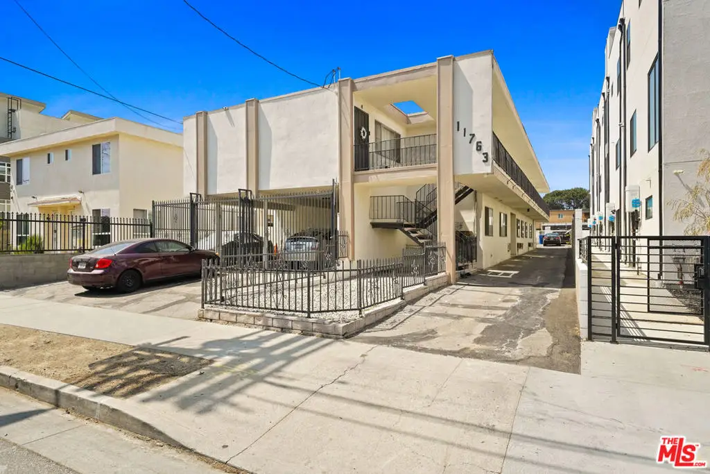 11763 Hamlin Street, North Hollywood, CA 91606 - Image #1