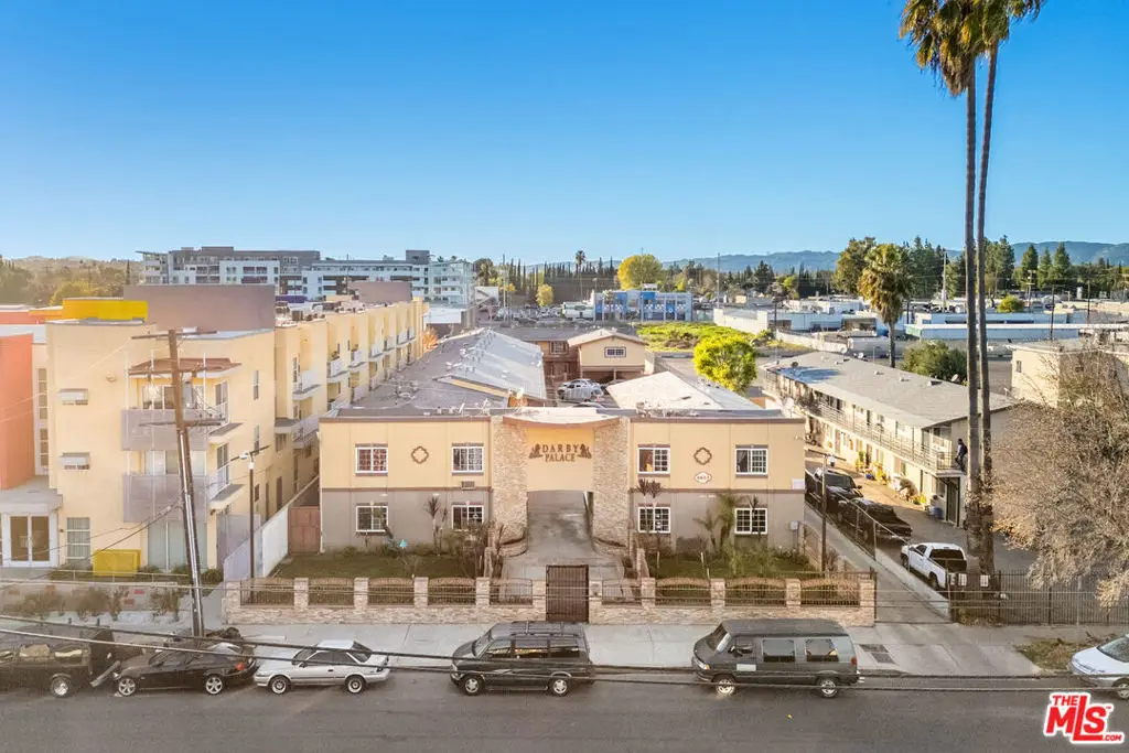 6653 Darby Avenue, Reseda, CA 91335 - Image #1