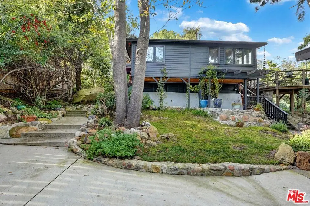 19643 Valley View Dr, Topanga, CA 90290 - #1