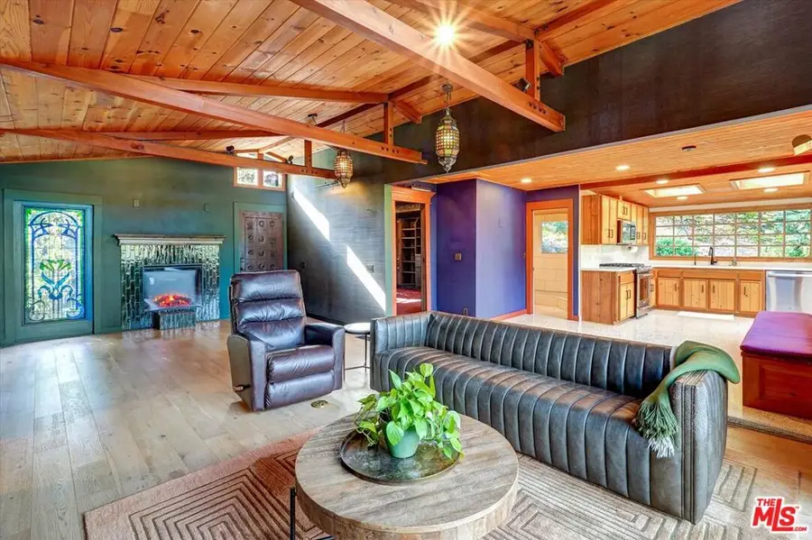 19643 Valley View Dr, Topanga, CA 90290 - #2