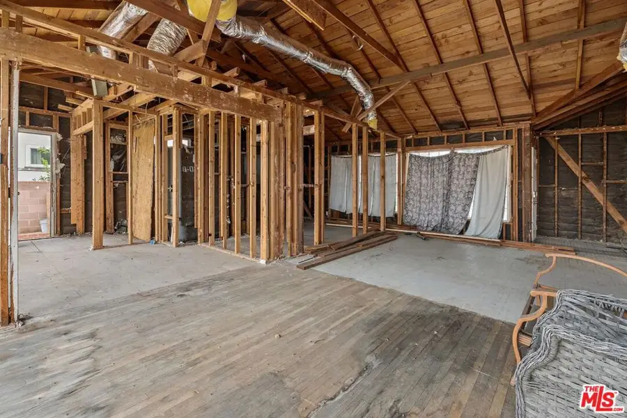 7439 Mason Avenue, Winnetka, CA 91306 - Image #2