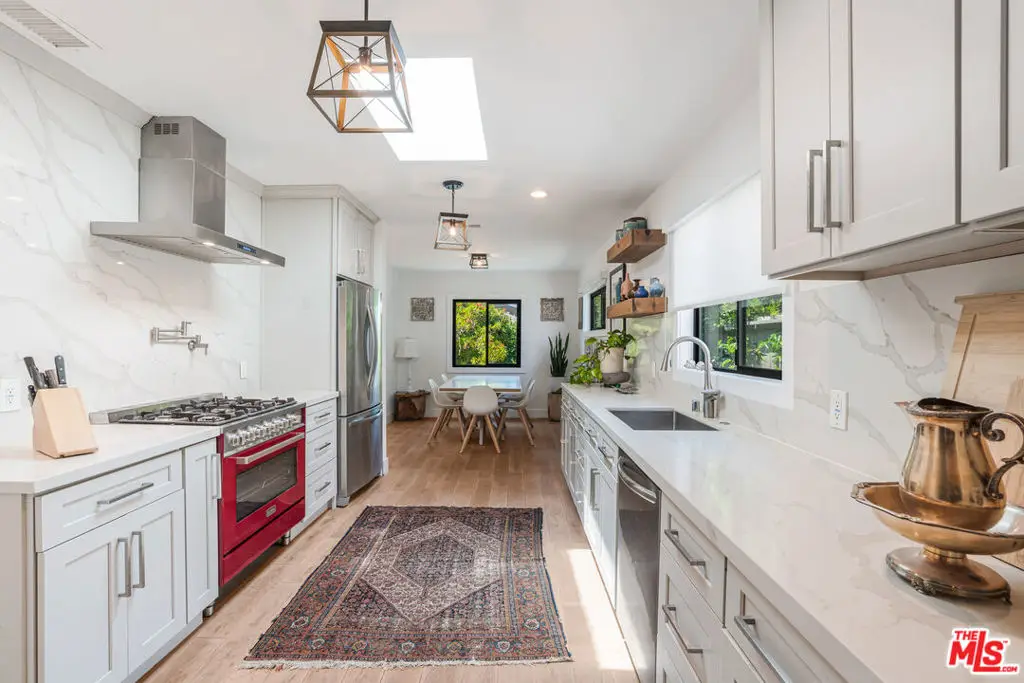 918 Indiana Avenue, Venice, CA 90291 - #1