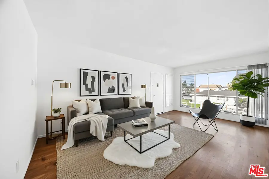 304 E 95th Street, Los Angeles, CA 90003 - #2