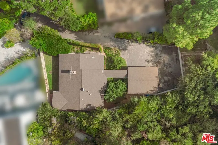 12146 Travis Street, Los Angeles, CA 90049 - Image #3