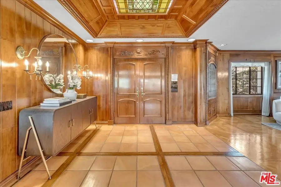 16560 Park Lane Circle, Los Angeles, CA 90049 - #2