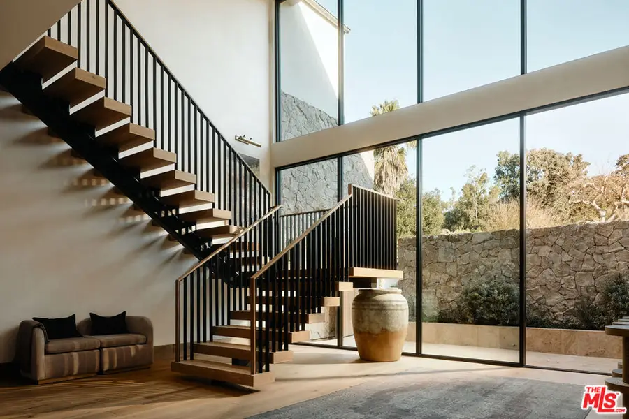 12114 Inavale Place, Los Angeles, CA 90049 - #3