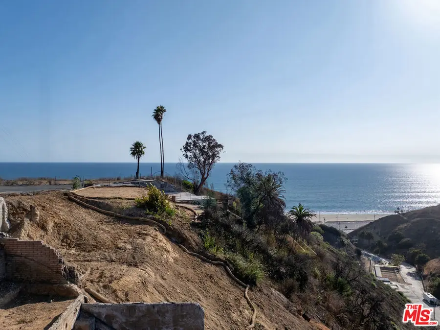 425 Puerto Del Mar, Pacific Palisades, CA 90272 - Image #3