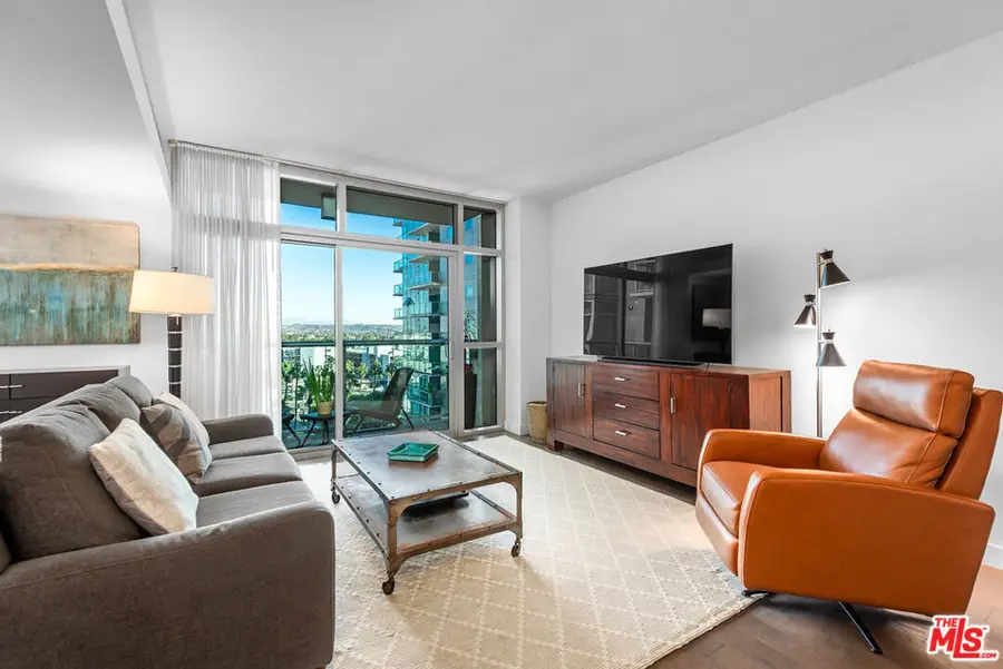 13700 Marina Pointe Drive #1028, Marina Del Rey, CA 90292 - Image #3
